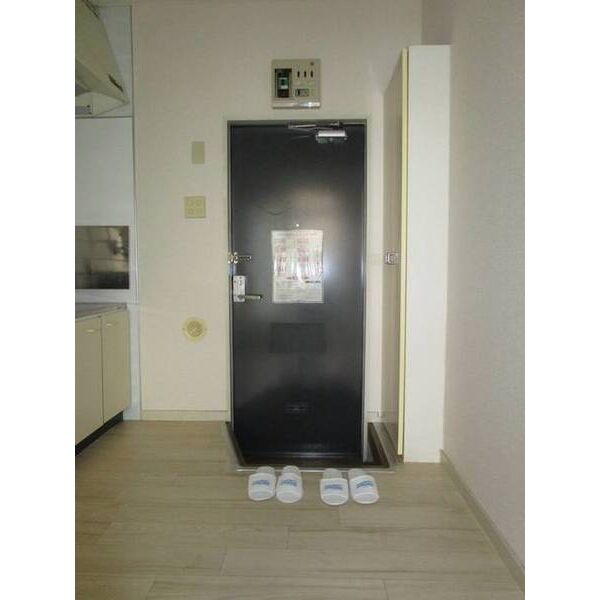 ロフト新座 玄関