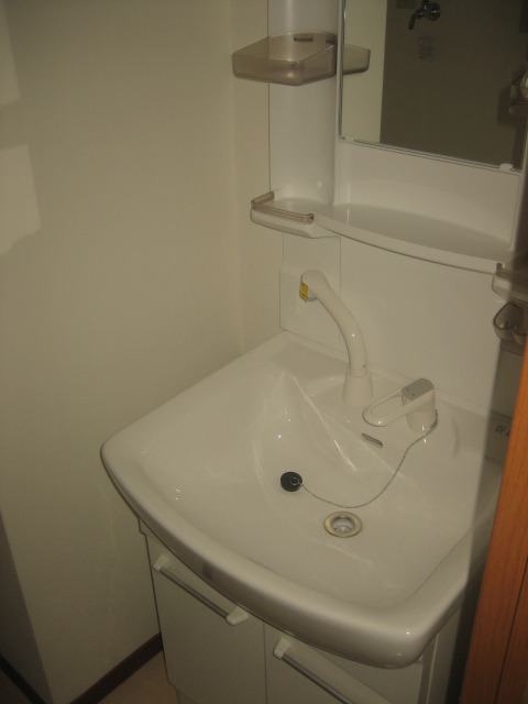 マリンコート富士見0305号室 独立洗面台