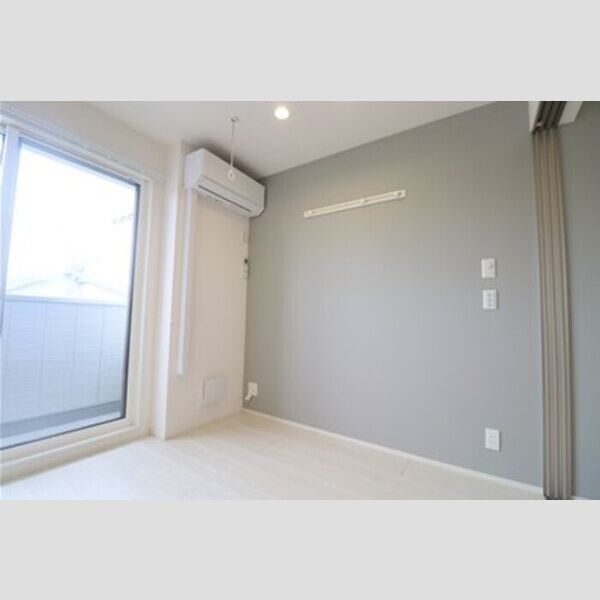 D Paina 上平間Ⅱ302号室 洋室