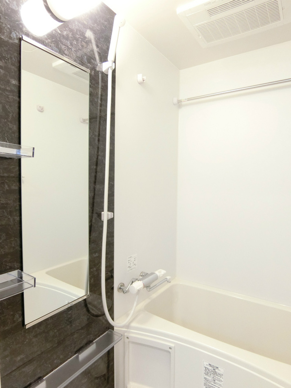 リブリ・ソレアード1階 お風呂