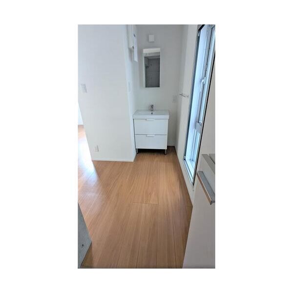 ブラン渋谷本町303号室 洗面