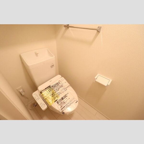 セレスティア西台B トイレ