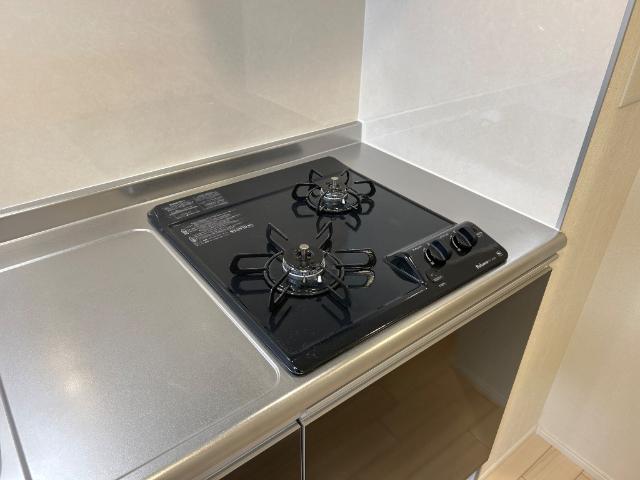 ピーニャ市川101号室 2口コンロ