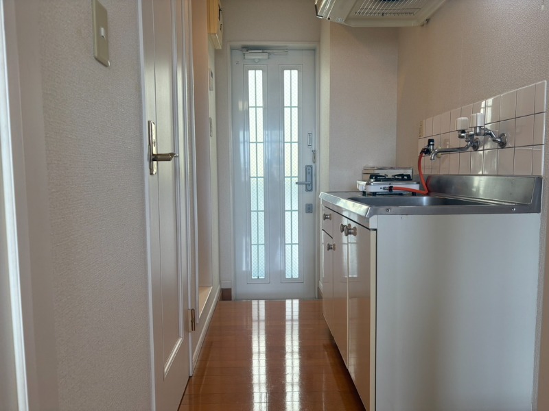 ロッシェル若松3号棟2階 玄関