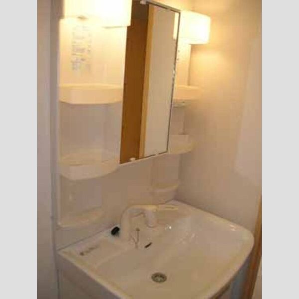 レガーロ　B 10_洗髪洗面化粧台