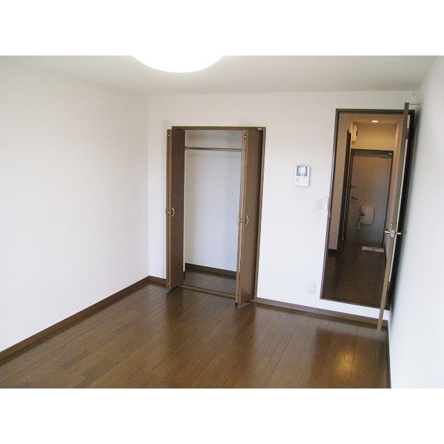 アンプルール フェール コート 内観