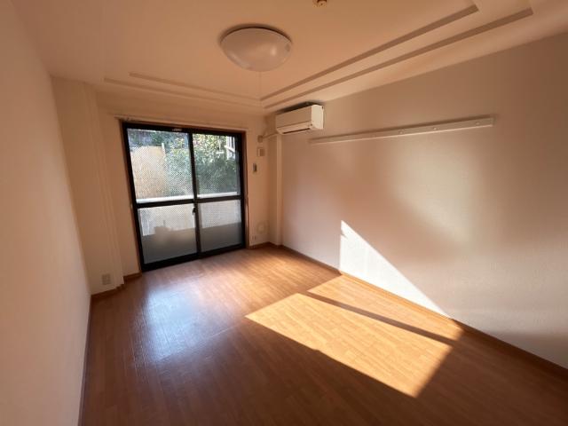 スプリングウィンド 室内