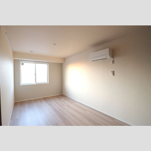 ルガーセグーロ　LugarSeguro205号室 洋室