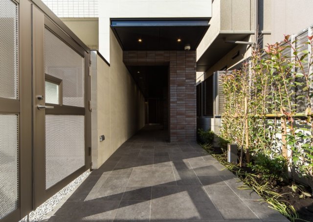 SYFORME GAKUSHUINSHITA606号室 エントランス