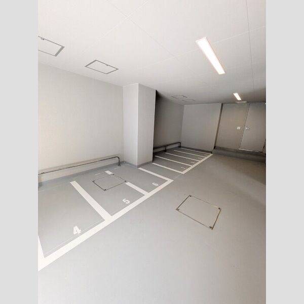 ロイジェント潮見 バイク置き場