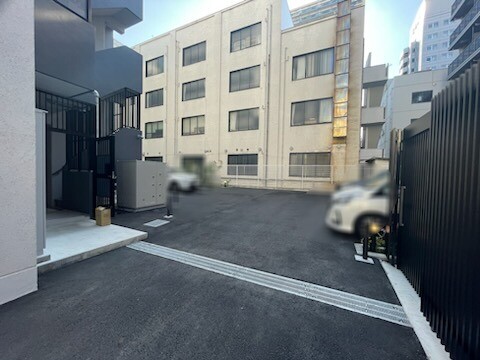 ジュウセイ　レジデンス1階 駐車場