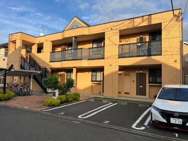 メゾン・オーガスト 外観写真（昼）