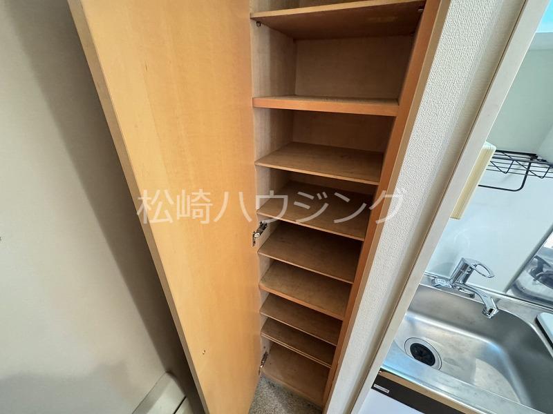 アジュール新井薬師2階 玄関