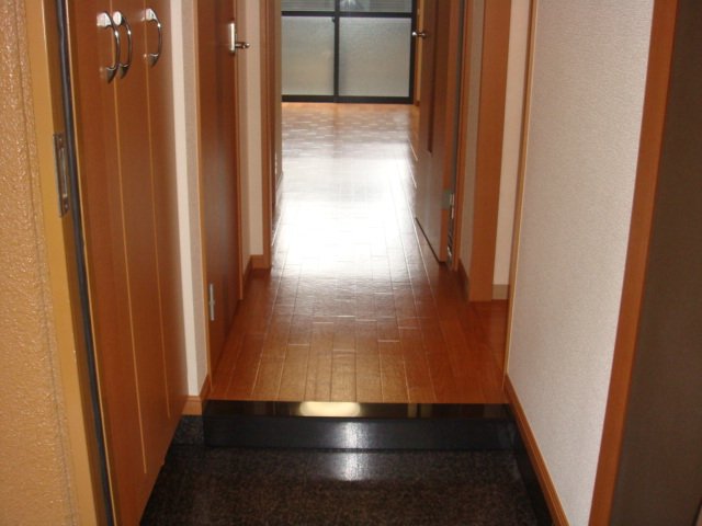 ルーム新町206号室 玄関