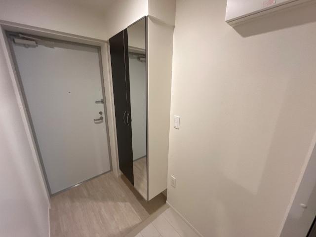 ディアパレス宮の前301号室 玄関