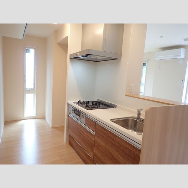 ブラン　ノワール多摩201号室 対面キッチン(3口コンロ)