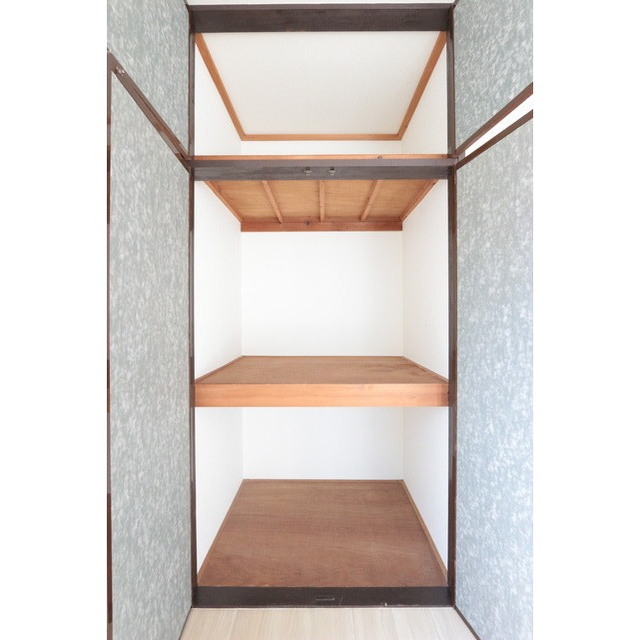 新田ハイツ 内観