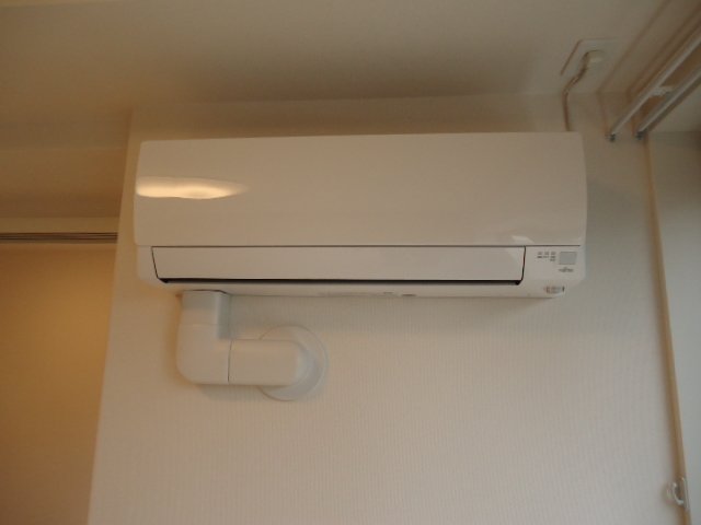 Ｂｌｕｅ　Ｓｈａｌｌｏｗｓ エアコン