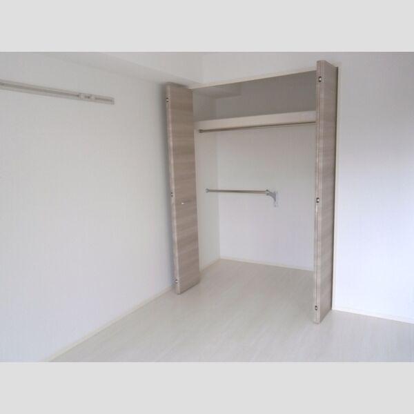 ロイヤルレジデンス クローゼット