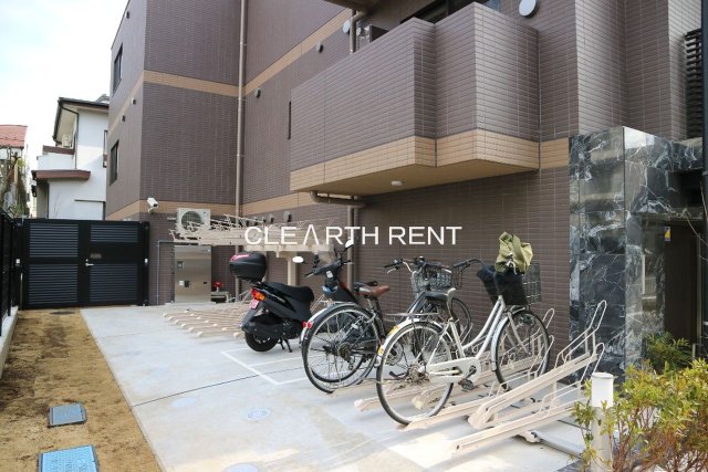 コンシェリア駒沢 ＴＨＥ ＲＥＳＩＤＥＮＣＥ5階 ★敷地内には駐輪場とバイク置き場を設置★