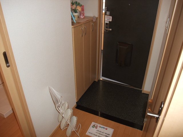 ローザ　オノモン105号室 玄関