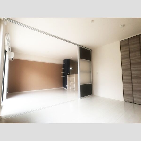 アン　リッシュ102号室 洋室