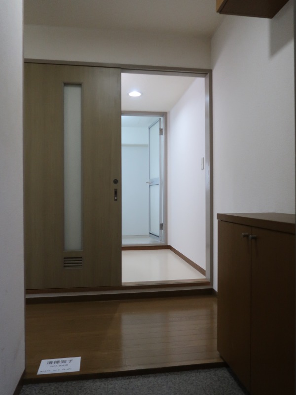 プラザ矢部4階 玄関