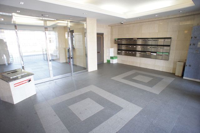 椎の実ハイツ0202号室 うれしいオートロック付き