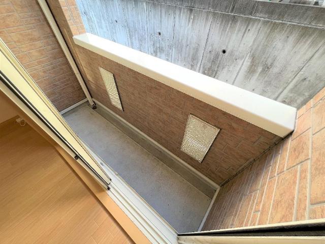 エスポア102号室 ベランダ（イメージ）