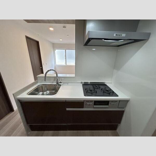 セレスティア西綾瀬105号室 キッチン