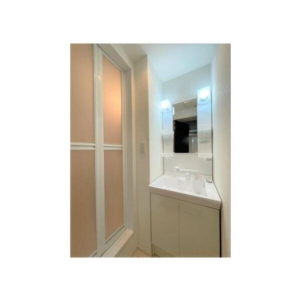 アットリラ稲毛海岸A102号室 洗面