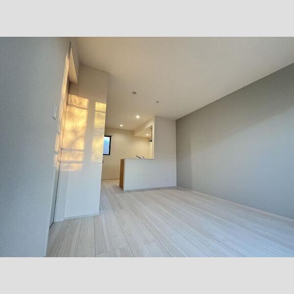 リーブルファイン川口上青木西202号室 リビング