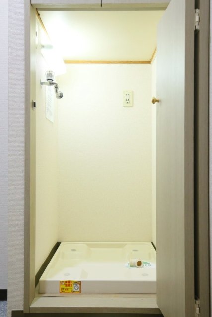 ステージファースト目白 室内洗濯機置場