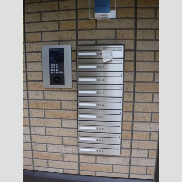 ラテル301号室 オートロック、集合ポスト