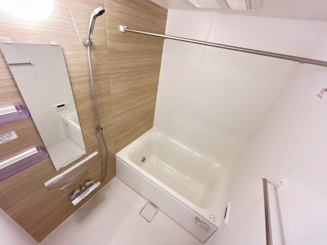 リノナル201号室 バス