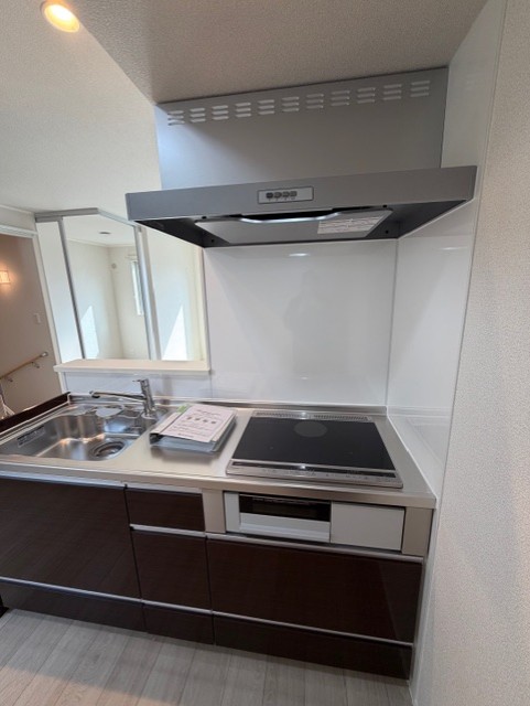 ＣＬＡＩＲＥ　　ＭＵＳＡＳＨＩ202号室 キッチン