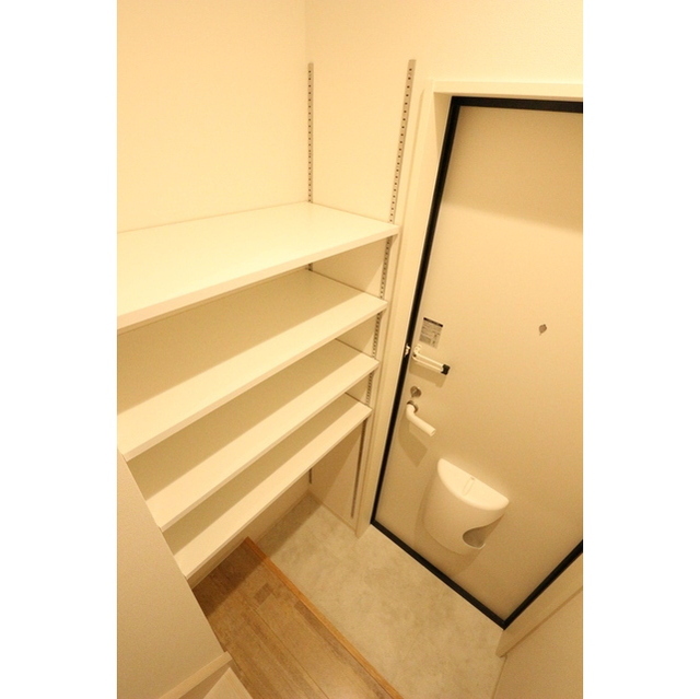 アメニティーハウス204号室 靴オープン収納