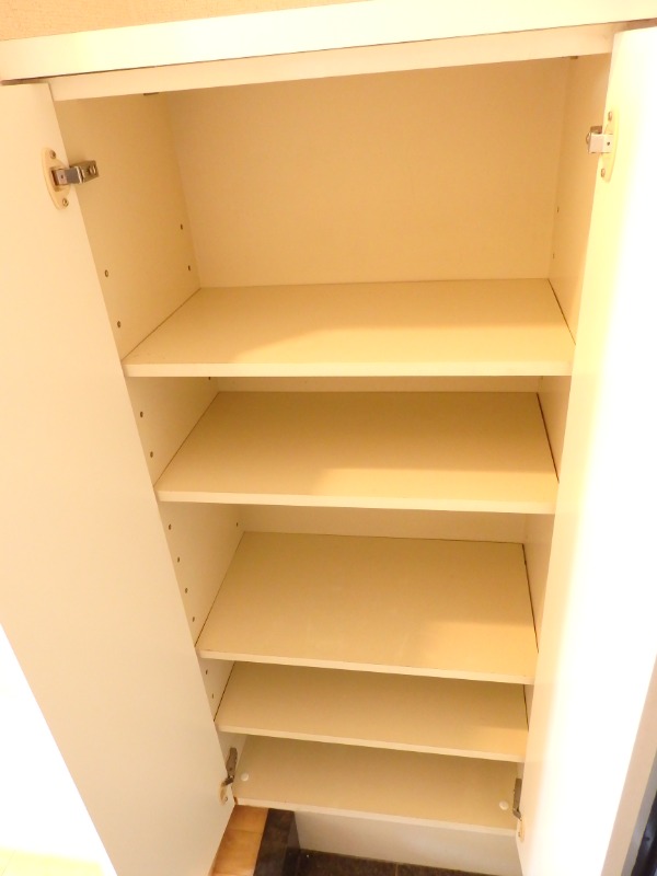 フェースタワー２(K-030)5階 くつ入れ