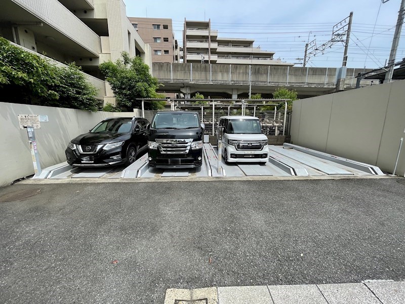 レジディア東松戸2階 駐車場