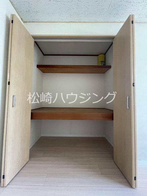 ホワイトヴィラ2階 収納