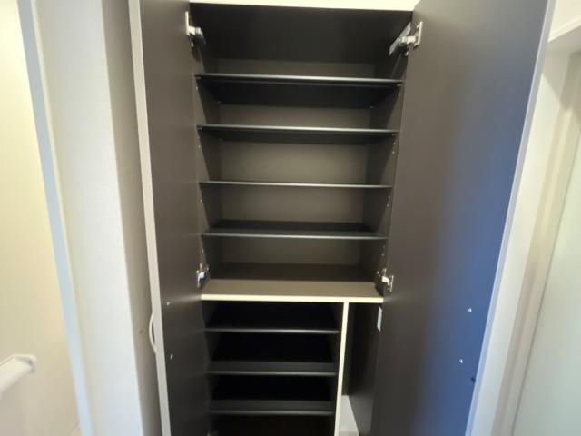 ユニヴェール 下駄箱