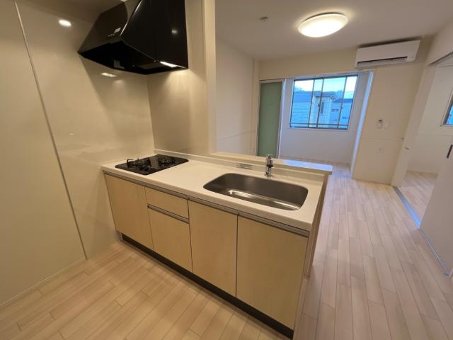 川口市大字道合字久保前　アパート新築工事202号室 キッチン（イメージ）