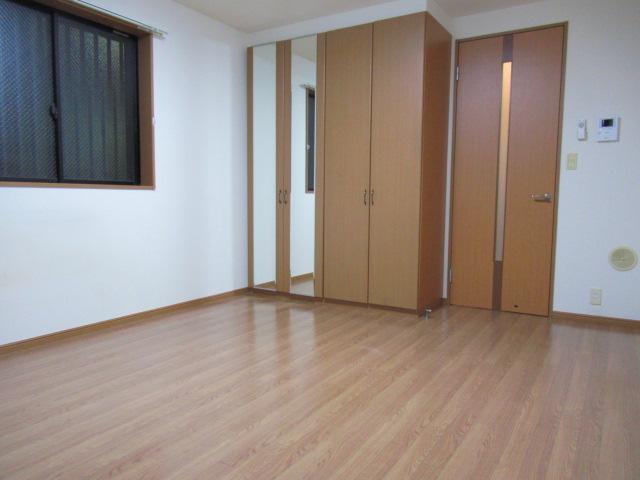 105号室