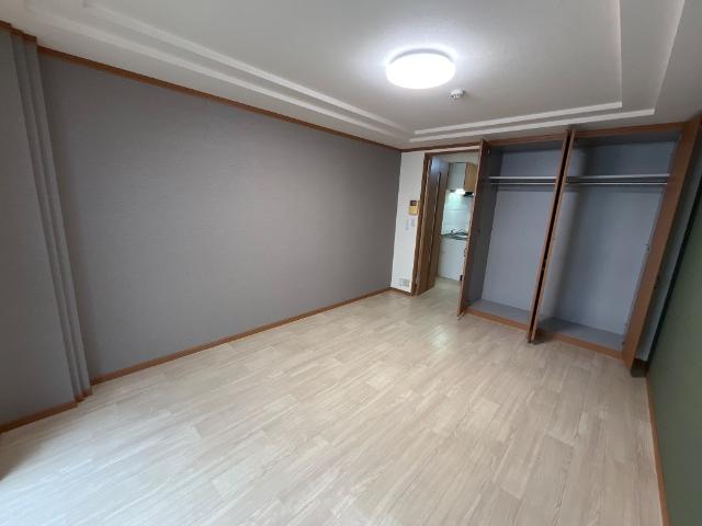 Ｇｒａｎｄｅ　Ｖｉｌｌａ（グランデ　ヴィラ）103号室 洋室