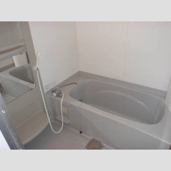 バニュルス　Ⅰ・Ⅱ・Ⅲ 浴室