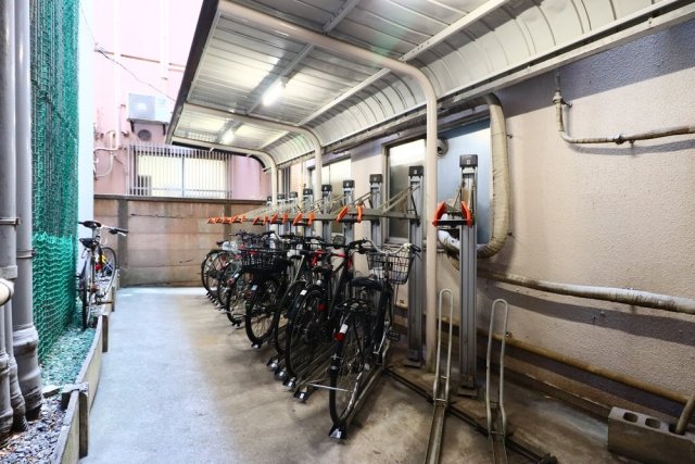 グローリア初穂武蔵境6階 駐輪場