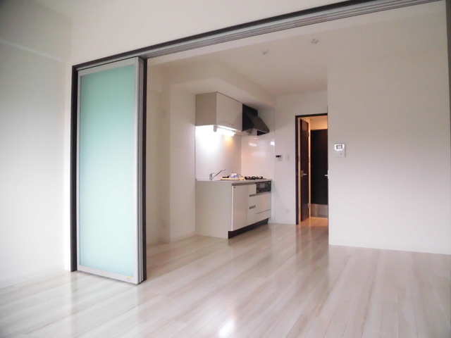 レノンストリート 402の写真となります。