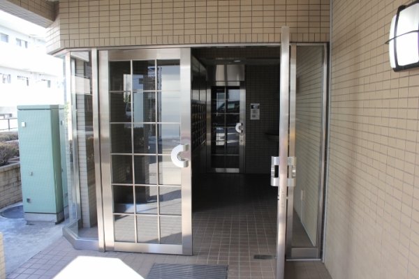 フェニックスマンション小金井105号室 エントランス