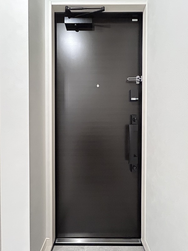 ＬＵＬＵ西尾久1階 玄関