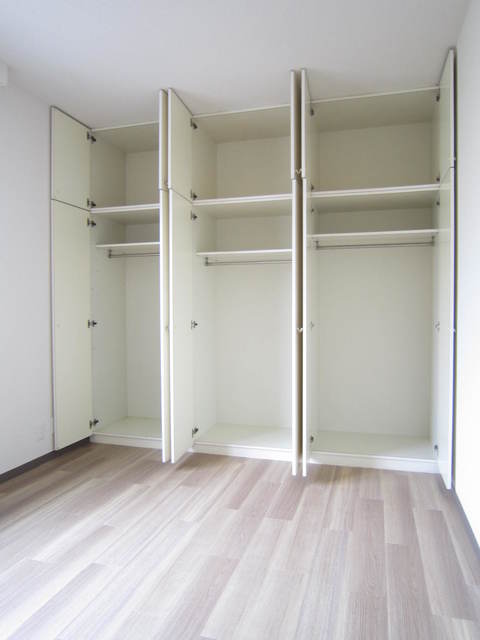 ＳＨ　ＭＡＮＳＩＯＮ本鵠沼 7.4帖の洋室のクローゼット